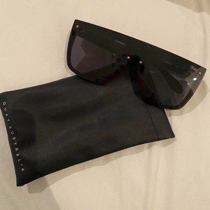 QUAY AUSTRALIA Celine style black oversized sunglasses NWOT with case